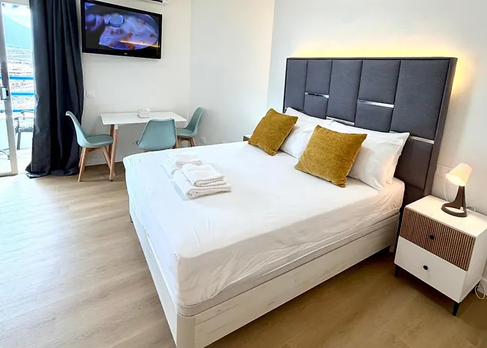 Ocean Mountain Адехе